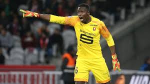 Mendy will look to make it three shutouts in three games when chelsea visits manchester united on saturday for the. Edouard Mendy Im Anflug Auf Chelsea