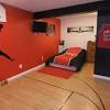 Hockey sticks themed bedroom decor ideas for boys. 1