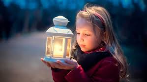 Das friedenslicht ist für viele mittlerweile eine liebgewordene weihnachtstradition. Friedenslicht Was Ist Das Friedenslicht Aus Bethlehem Bayern 1 Radio Br De