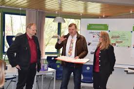 In der stadt bayreuth sowie in den landkreisen bayreuth und kulmbach können sich unsere versicherten in der hauptgeschäftsstelle sowie in sechs geschäftsstellen in bad berneck, hollfeld, kulmbach, pegnitz. Abschlussveranstaltung In Der Kbs Bayreuth Hilfe Fur Anja E V Gemeinsam Gegen Leukamie