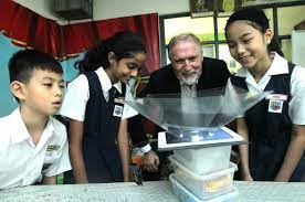What is the motto of sekolah menengah kebangsaan subang jaya? Teachers And Students Meet Finalist Of Global Teacher Prize