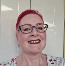 What is the purpose of the chip in a one prong fork?