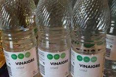 23 Utilisations Magiques Du Vinaigre Blanc Que Tout Le Monde Doit Connaitre Trucs Et Astuces Vinaigre Blanc Utilisations Du Vinaigre Blanc