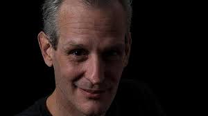 Das Theater in der Innenstadt spürt dem "situationselastischen" Umgang mit  der Wahrheit nach