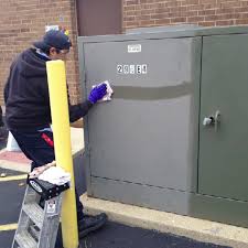 Aluminum foil is not abrasive when rubbed against chrome, which has the added benefit of leaving few if any scratches. Cleaning Products Al New Aluminum Restoration Cleaning Solutionclean Restore Patio Furniture Home Garden