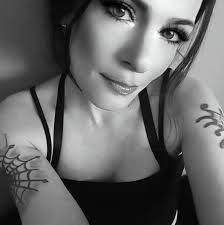 Holly Vanover's Instagram, Twitter & Facebook