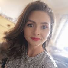 Mary Mulqueen's Instagram, Twitter & Facebook