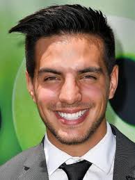 Vadhir Derbez Movies & TV Shows List