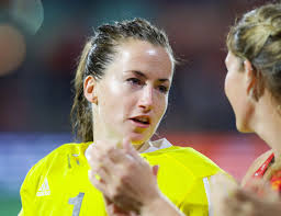 Maddie Hinch starts assistant coach role with UConn field hockey