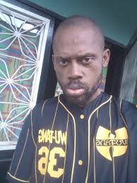 Donte Giddings's Instagram, Twitter & Facebook