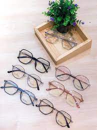 Istriku itu sebenarnya bukan tipeku. Matahari Optical Kedai Cermin Mata Matahari Home Facebook