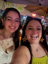 No te pierdas el Conciertón: Comida pa' los pobres! El mejor y más  solidario concierto online. Serán cinco horas repletas de tu música  favorita para que cantes y bailes. Todo lo recaudado