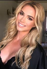 Destiny Davis's Instagram, Twitter & Facebook