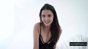 Elizabeth Olsen POV XXX DeepFake Porn Video - MrDeepFakes