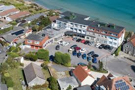 The hotel boasts unbeatable views of the bay, enjoying an unparalleled position with balconies that overlook. Contact The Pines Hotel Swanage