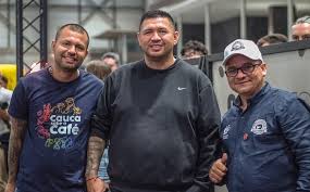 Sin lugar a dudas el mejor café del mundo está en el Cauca colombiano. Como  familia Trochez, cafeteros desde la cuna, nos sentimos profundamente  orgullosos de enseñarle al mundo que somos un