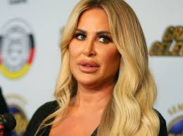 Kim Zolciak-Biermann Slams Plastic Surgery Rumors About Daughters