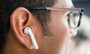 Are Wireless Earbuds Dangerous 250 Scientists Warn They May
