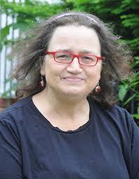 Jane Fiore's Instagram, Twitter & Facebook