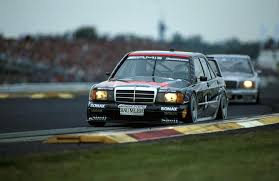 The 190e 2 5 16 Evo 2 Won 16 Of 24 Races In The 1992 Season And Took The First Three Places In The Drivers Standings Rennsport Mercedes Benz Benz