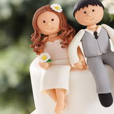 Country Bride How To Make 3 D Characters For Cake Toppers Wedding Decorating Caketopper Cool Wedding Cakes Simple Wedding Cake Cake Topper Tutorial