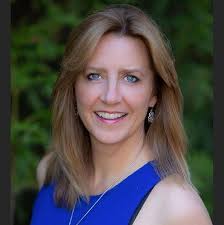 Voices of the 21st Century: Women Empowered Through Passion and Purpose :  Watson, Gail: Amazon.com.au: Books