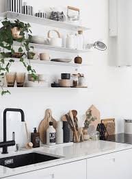 Une Maison Finlandaise Au Design Epure Interieur Moderne De Cuisine Decoration Interieure Cuisine Cuisine Scandinave