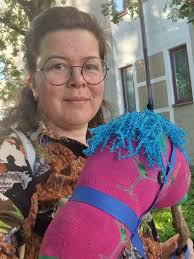 I went for a walk today around noon. The sun sets very early here now so  gotta get some fresh air and sunshine. Walking is very dull though but it's  healthy. The