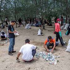 Check spelling or type a new query. Industri Daur Ulang Siap Tampung Sampah Botol Plastik Ekonomi Bisnis Com