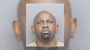 Broward principal Karlton Johnson arrested for allegedly impersonating  police