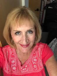 What hairstyle suits thinning hair for a 78-year-old woman?