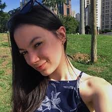 Learn how rich is she in this year and how she spends money? Maria Vieira Erasmusu Com