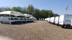 Voir les affaires qu'on faites les acheteurs de beauvais (60) sur la vente de voiture. France Utilitaires Vehicules Utilitaires Neufs Et Occasions Clermont Livraison Partout En France