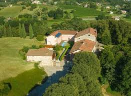 Ospedaletto, in zona centrale ed ottimamente servita, al riparo dalla strada, proponiamo in affitto un miniappartamento completamente. Xbsooh0jo8jk2m