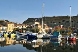Port De Saint Chamas Bouches Du Rhone San Francisco Skyline Skyline San