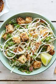 Spicy Rice Noodles With Crispy Tofu And Spinach Recipe Recipe Spinach Tofu Recipe Spinach Recipes Spicy Rice