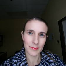 Hi! :) My first realization gold necklace with red garnet polished in the  shape of a pomegranate seed. What do you guys think about my design?