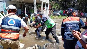 Reportan fuerte fuga de agua potable en Xochimilco; al menos 4 casas inundadas
