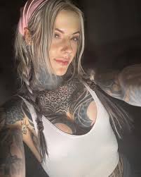 Sarah Beal (@sarahbeal_97) • Threads, Say more