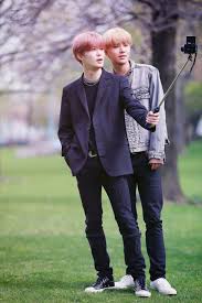 He was born in taiwan but raised in düsseldorf, germany. 10 Potret Kedekatan Jaehyun Dan Jungwoo Nct Bromance Goals