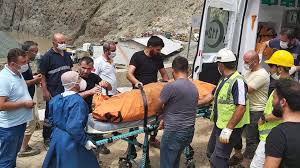 May 24, 2021 · bursa'nın karacabey ilçesinde yaşanan sel, içme suyu hatlarında da tahribata yol açarken, buski̇ ekipleri hatların onarımını kısa sürede yaparak bölge halkının susuz kalmamasını. Artvin Deki Selde Kaybolan 3 Kisinin Cansiz Bedenine Ulasildi