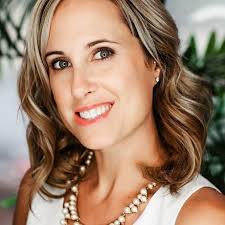 Lisa Thrower's Instagram, Twitter & Facebook