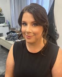 Caroline Salter's Instagram, Twitter & Facebook