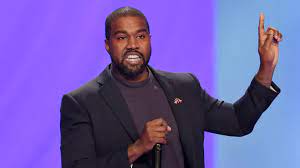 Ye launched the touch the sky tour. Kanye West Darum Schlaft Er In Einem Winzigen Bett Im Stadion