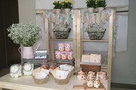 Nos aporta la satisfacción de generar sonrisas y un poquito de felicidad a nuestros clientes, con algo tan sencillo como pueden ser las chuches. Buffet De Chuches En Una Nube