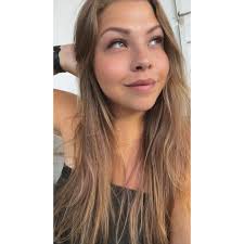 I really need to know if anyone understands this or if it makes sense to  anyone. Eating chicken normally like chicken breast and sometimes instead  of normal flakey chicken texture it will