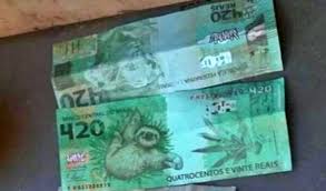 Como a dívida era de r$ 100, ele também devolveu r$ 320 de troco. Hftyev Wjs2 Sm