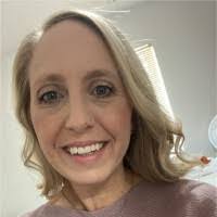 Shelly Bragg's Instagram, Twitter & Facebook