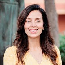 Courtney Vice's Instagram, Twitter & Facebook