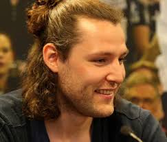 Hc Erlangen Europameister Und Torschutzenkonig Johannes Sellin Kommt Ab Sommer Hjkrieg Hlstudios Erlangen Bilder Erlan Torschutzenkonig Studios Der Pate